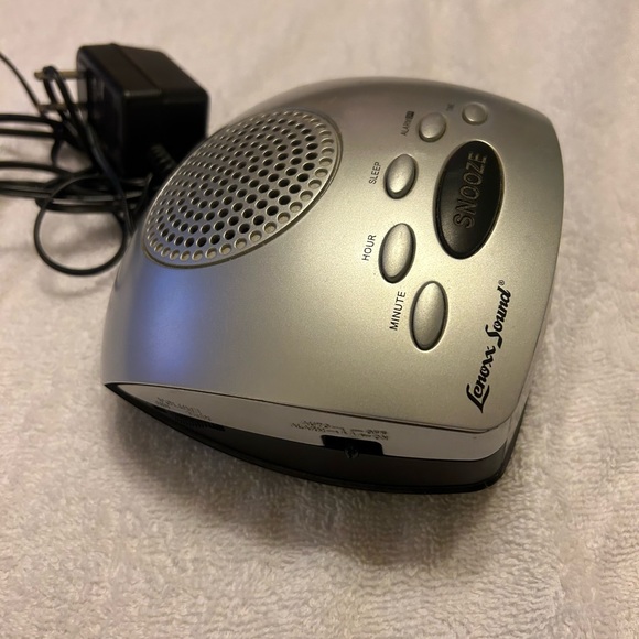 Lenoxx Am/Fm clock radio - Picture 10 of 11